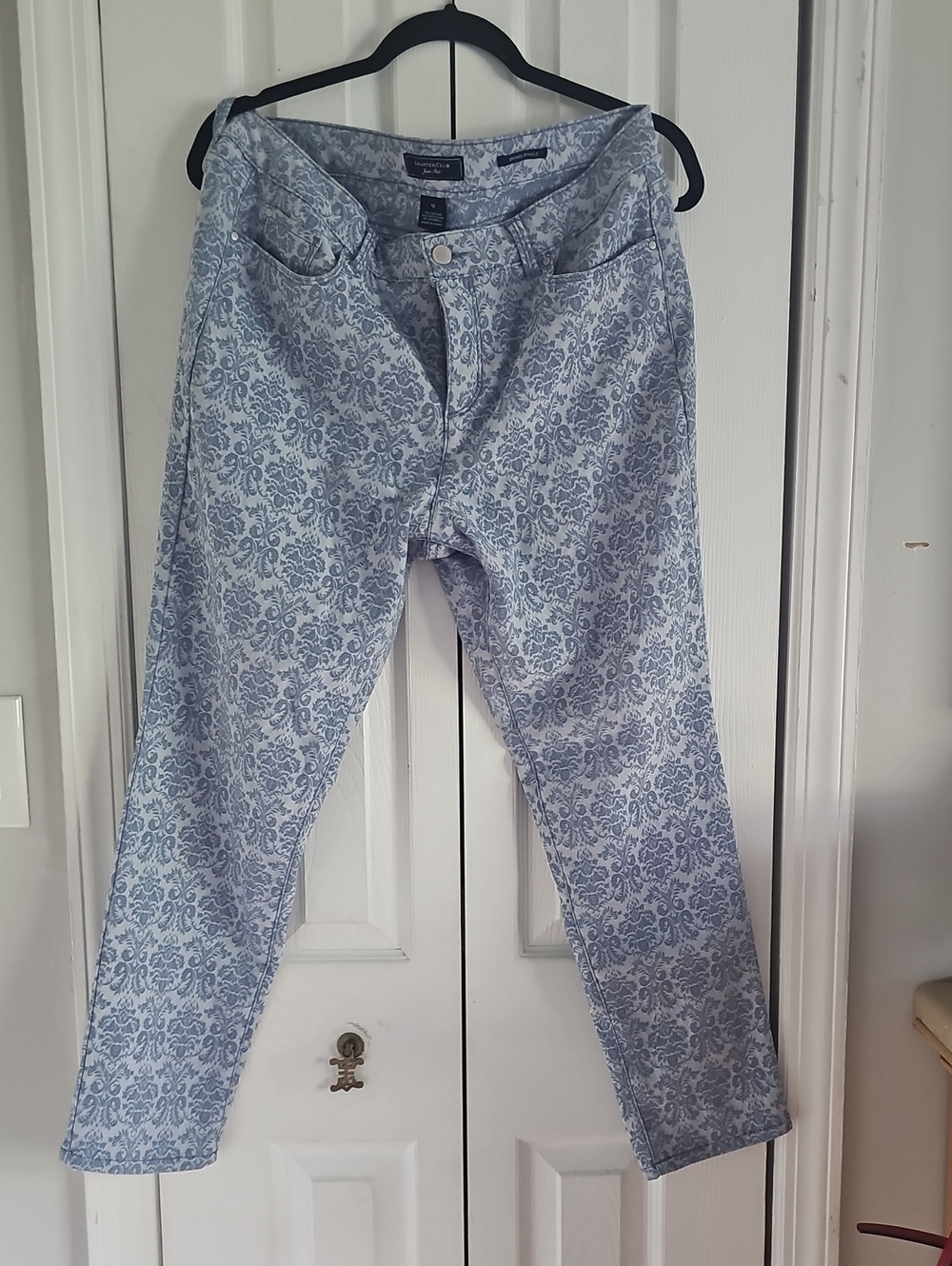 Charter Club Light Blue Floral-Print Skinny Jeans